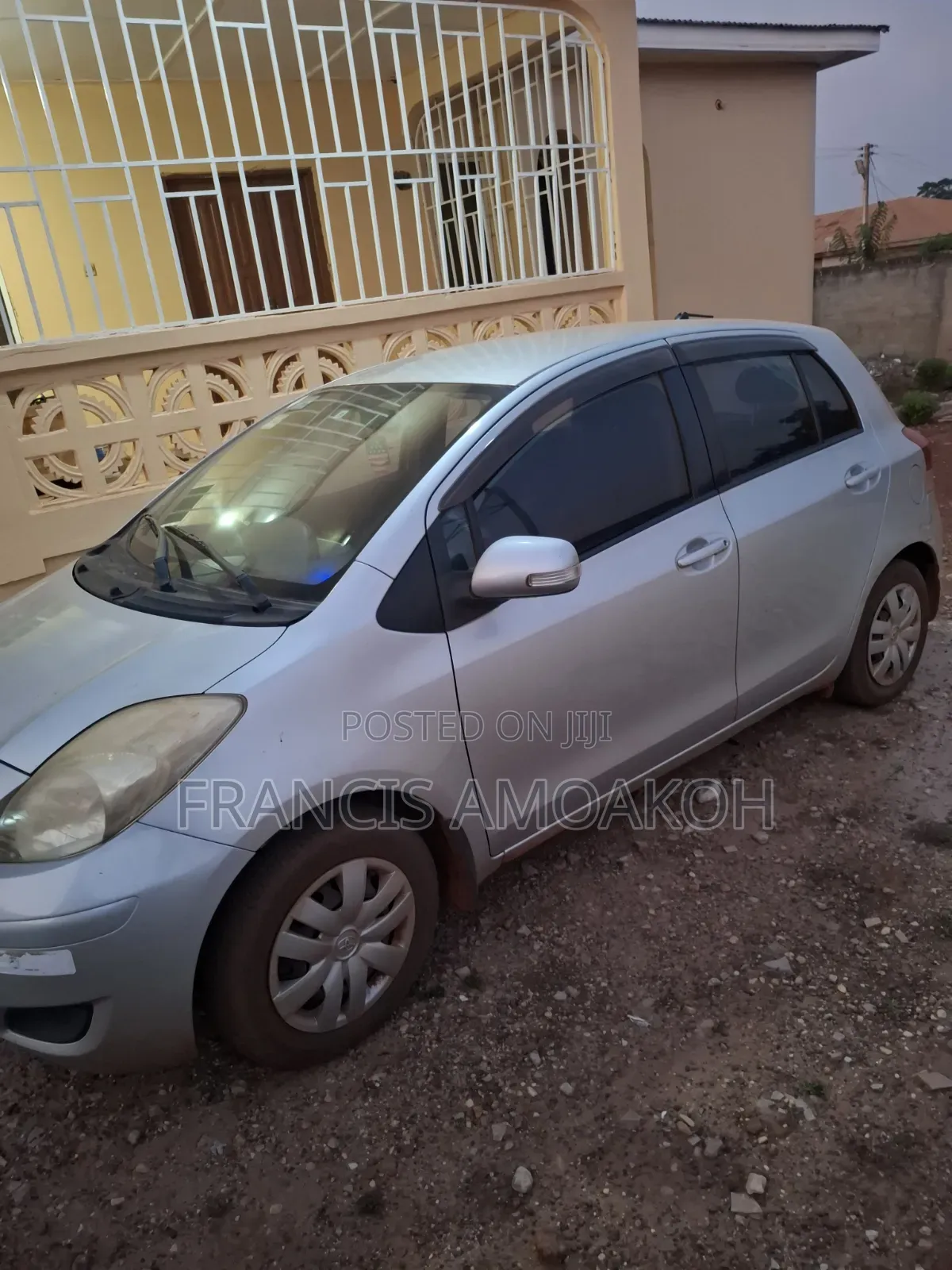 Toyota Vitz 1.0 FWD 5dr 2018 Silver