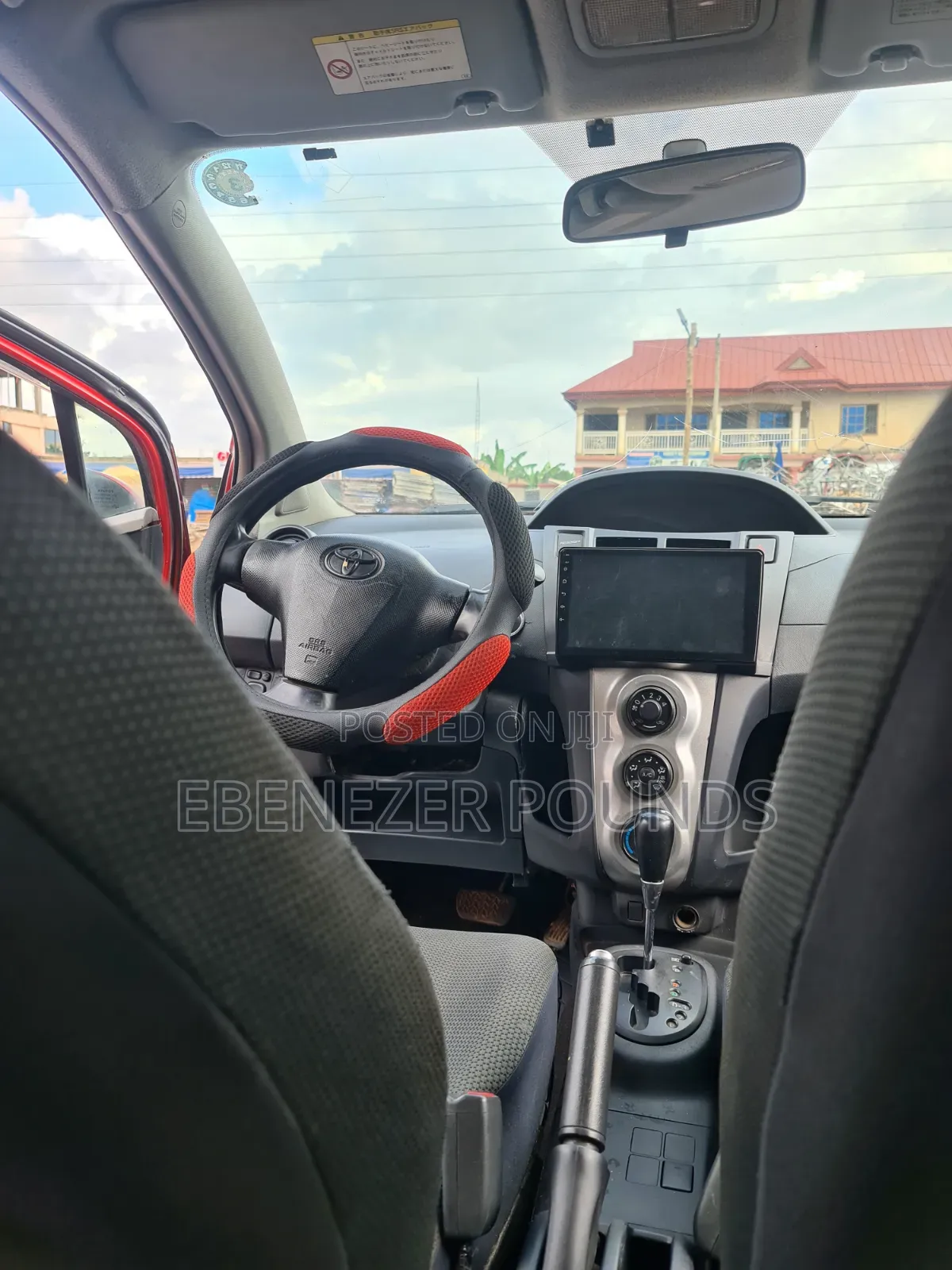 Toyota Vitz 2010 Red