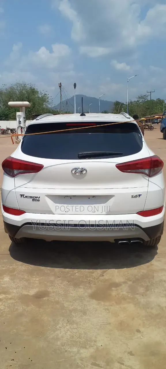 Hyundai Tucson 2017 White