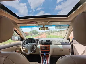 Toyota Corolla 1.8 2008 Gold