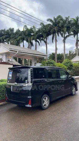 Toyota Voxy 2015 Black