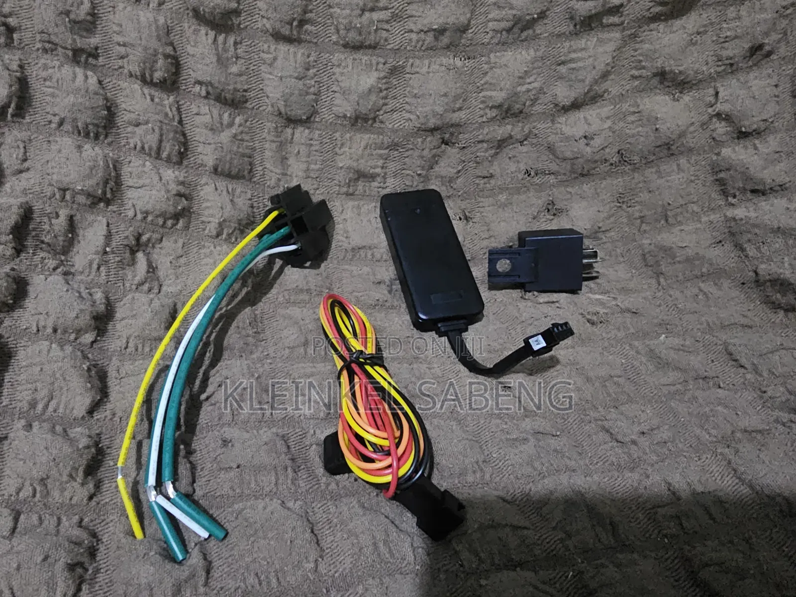 Tracker: Tracking Device for Motor Vehicles