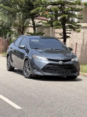 Toyota Corolla LE Eco (1.8L 4cyl 2A) 2018 Gray