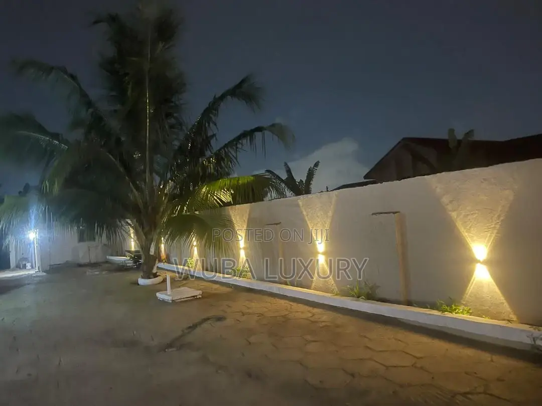 3 Bedroom Fully Furnished Short Stay Apartment