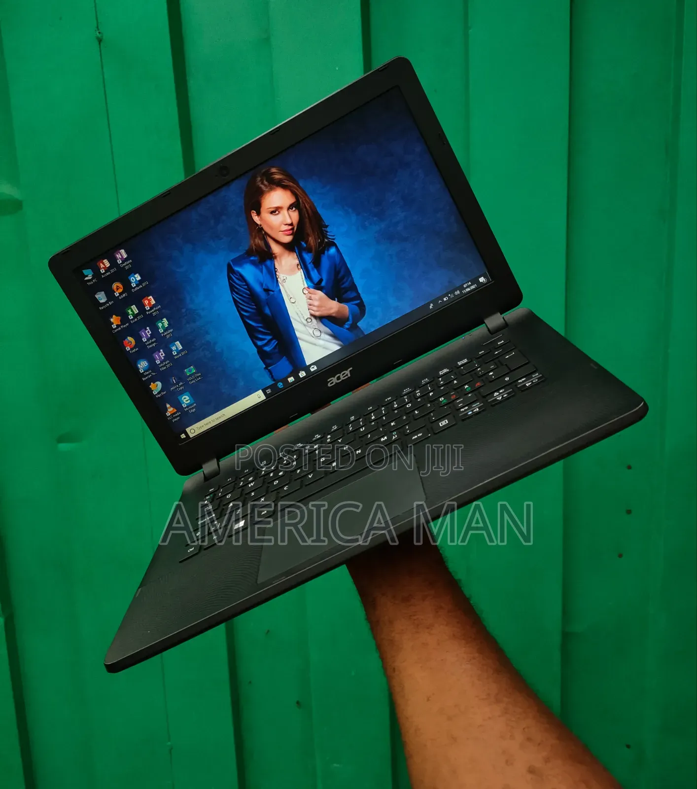 New Laptop Acer Aspire 5 4GB Intel HDD 320GB