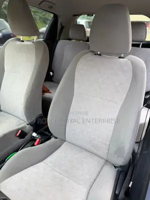 Toyota Vitz 1.5 FWD 5dr 2013 Blue