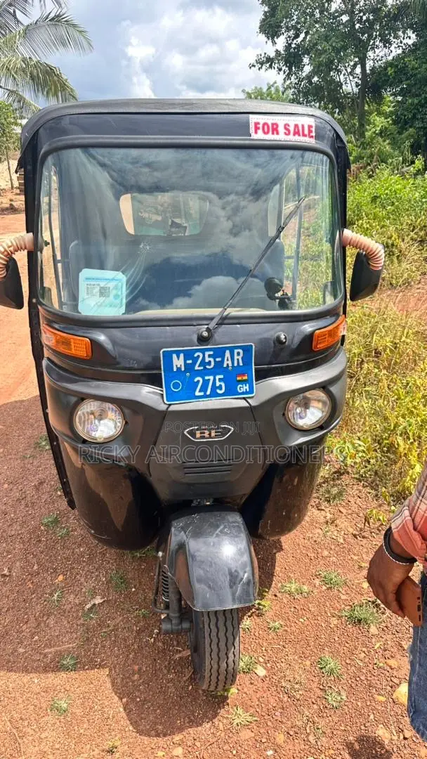 Bajaj RE 2024 Black