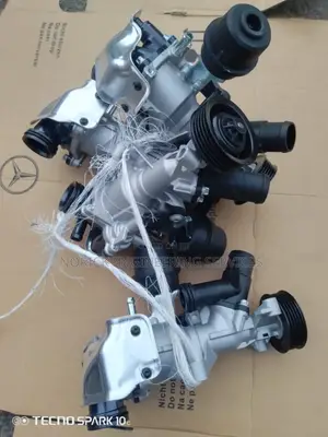 Benz Brand New Water Pump 270