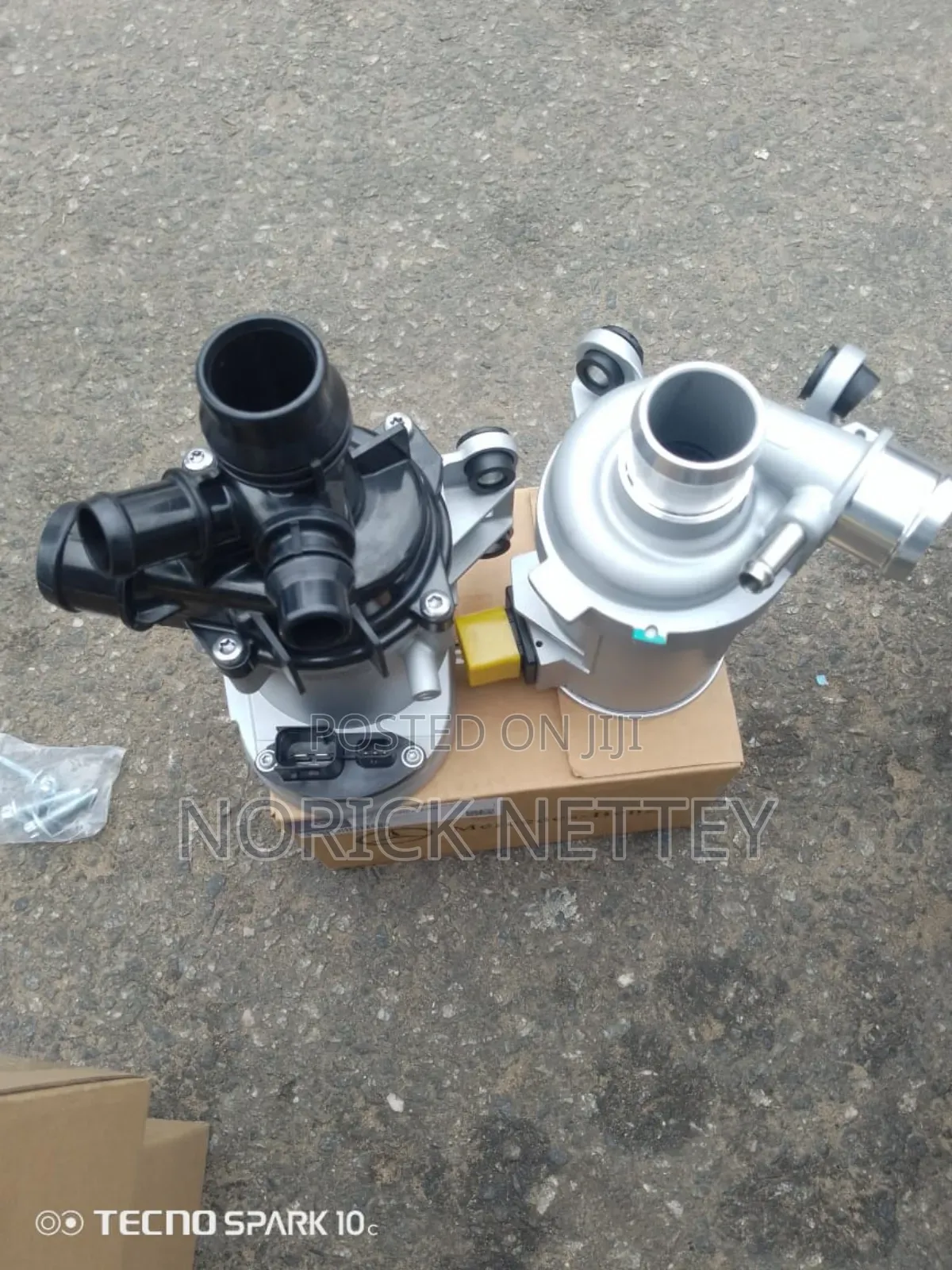 Mercedes-Benz Brand New Water Pump C300