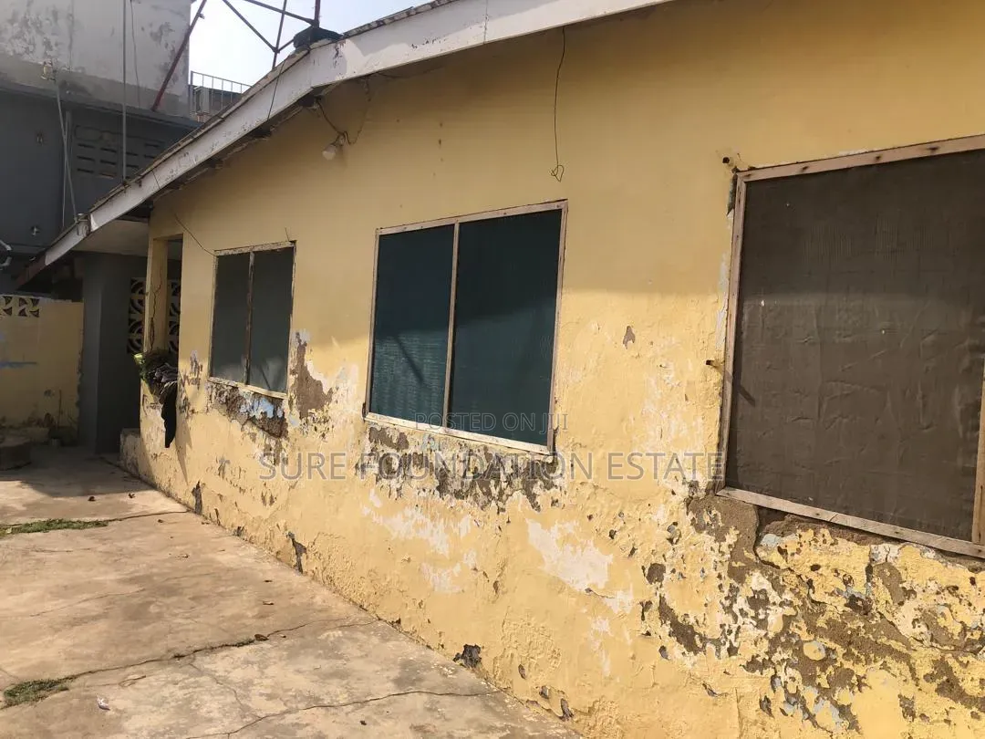 4bdrm House in North Kaneshie for sale