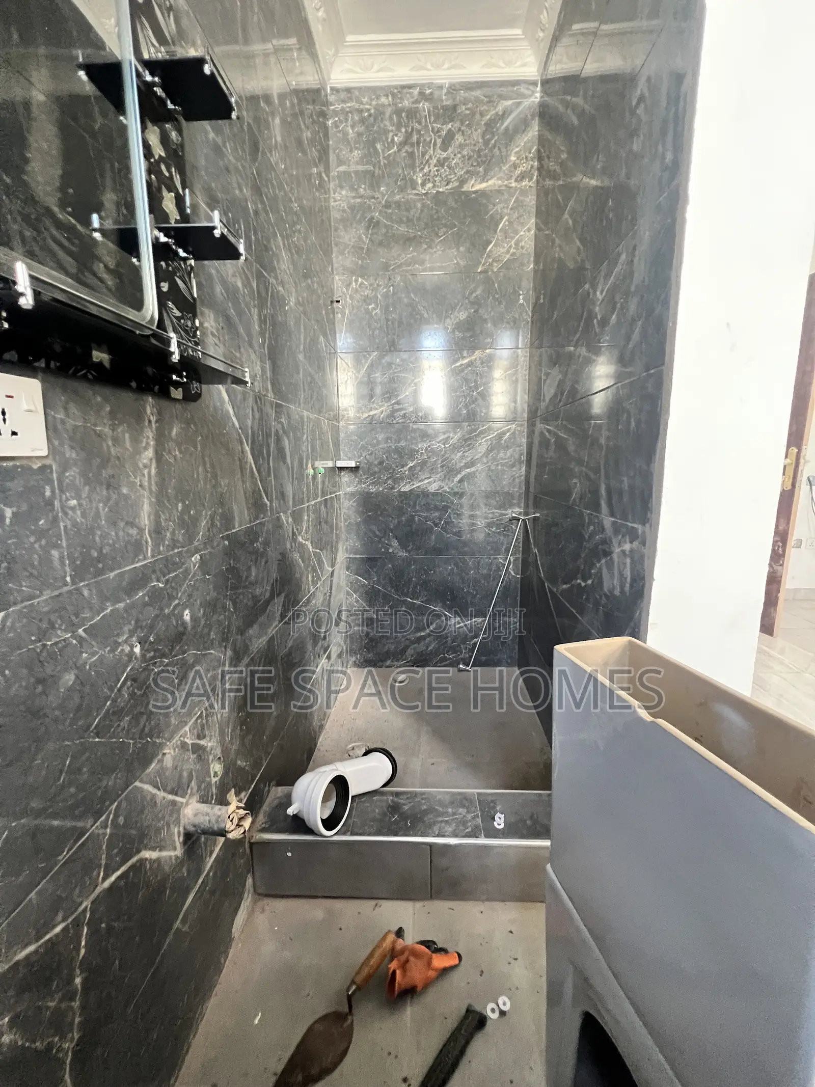 1bdrm Apartment in Burma Camp for rent