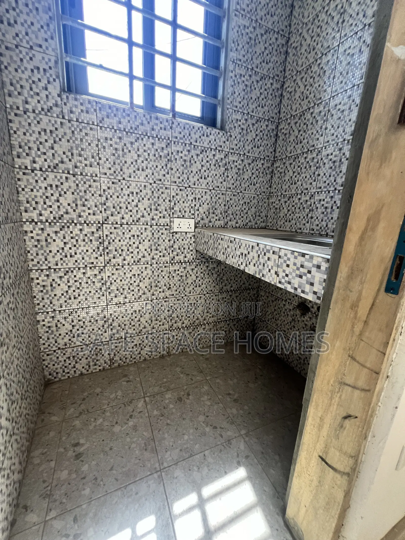 1bdrm Apartment in Burma Camp for rent