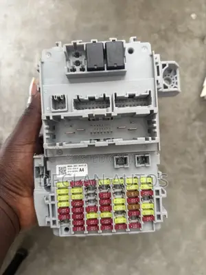 2023 2024 Honda Cr-v Ex-L Interior Cabin Fuse Box Control Module