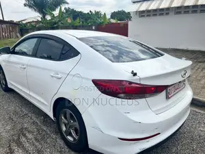 Hyundai Elantra Limited 2018 White