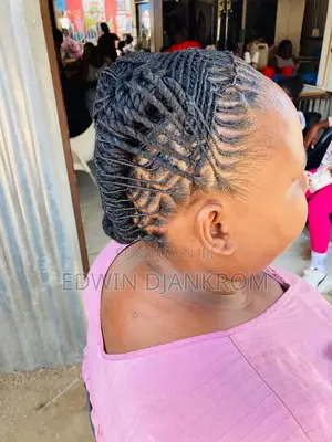 Professional Dreadlocks Retwist and Style