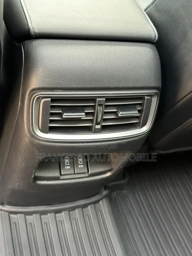 Honda CR-V Touring AWD 2018 Black