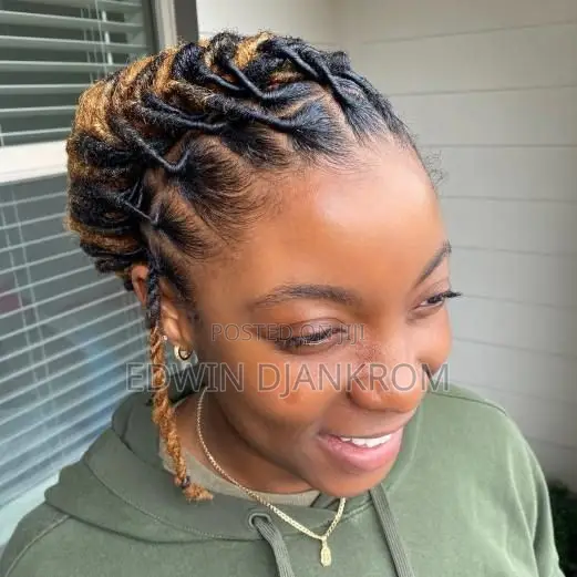 Professional Dreadlocks Retwist and Style