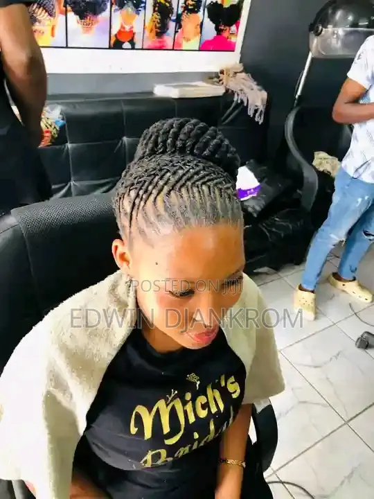 Professional Dreadlocks Retwist and Style