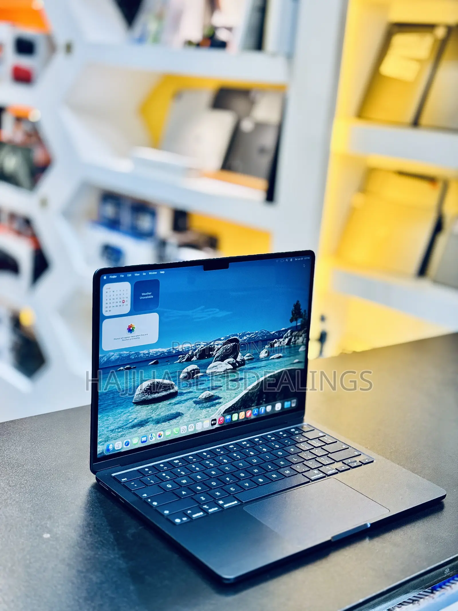 New Laptop Apple MacBook Air 2025 M4 16GB Apple M4 SSD 256GB