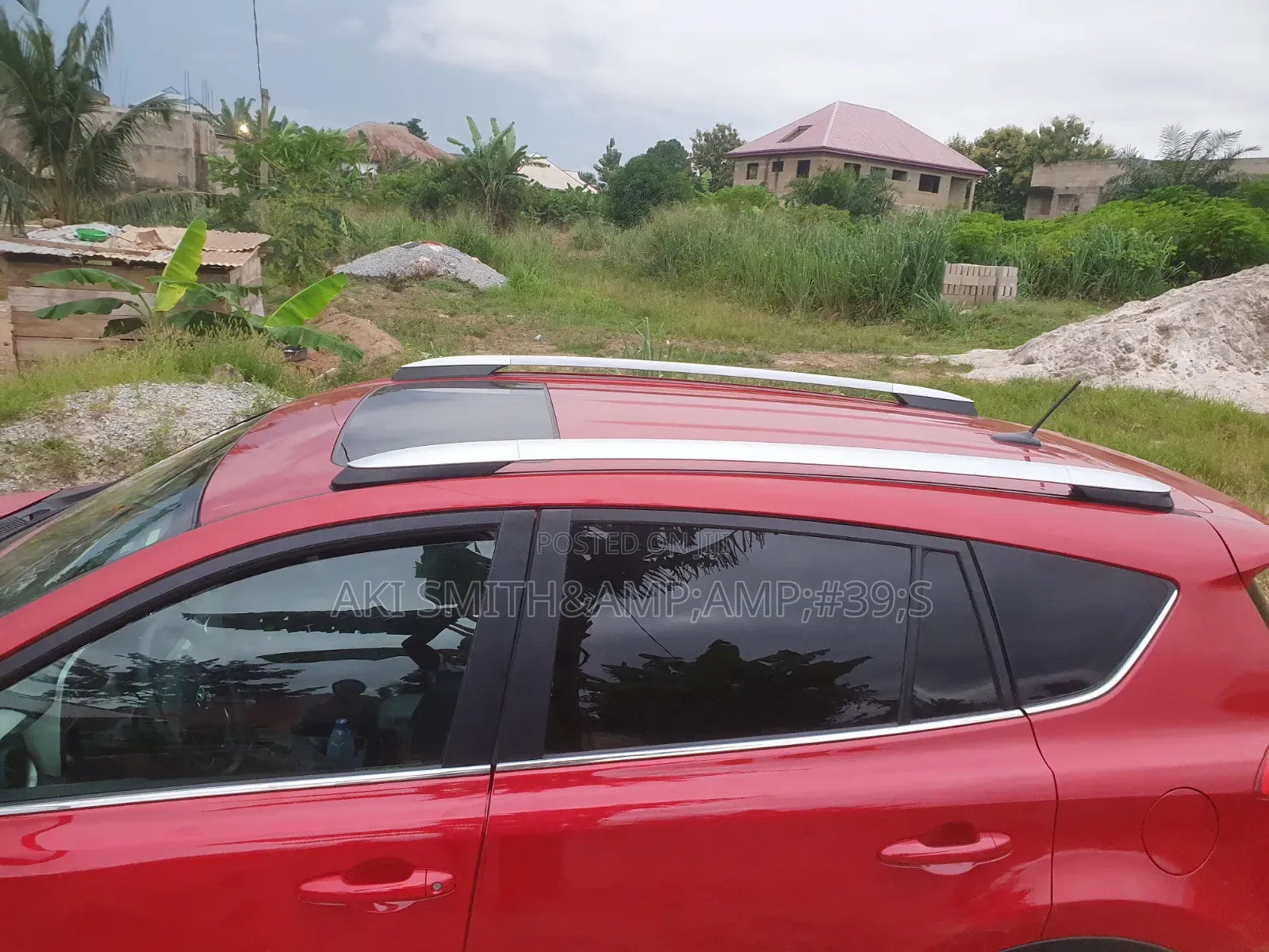 Toyota RAV4 XLE 4dr SUV AWD (2.5L 4cyl 6A) 2015 Red