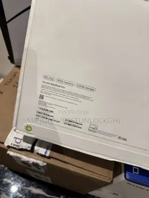 New Laptop Apple MacBook Pro 2025 M5 16GB Apple M5 SSD 512GB