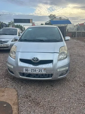 Toyota Vitz 1.3 FWD 5dr 2010 Silver