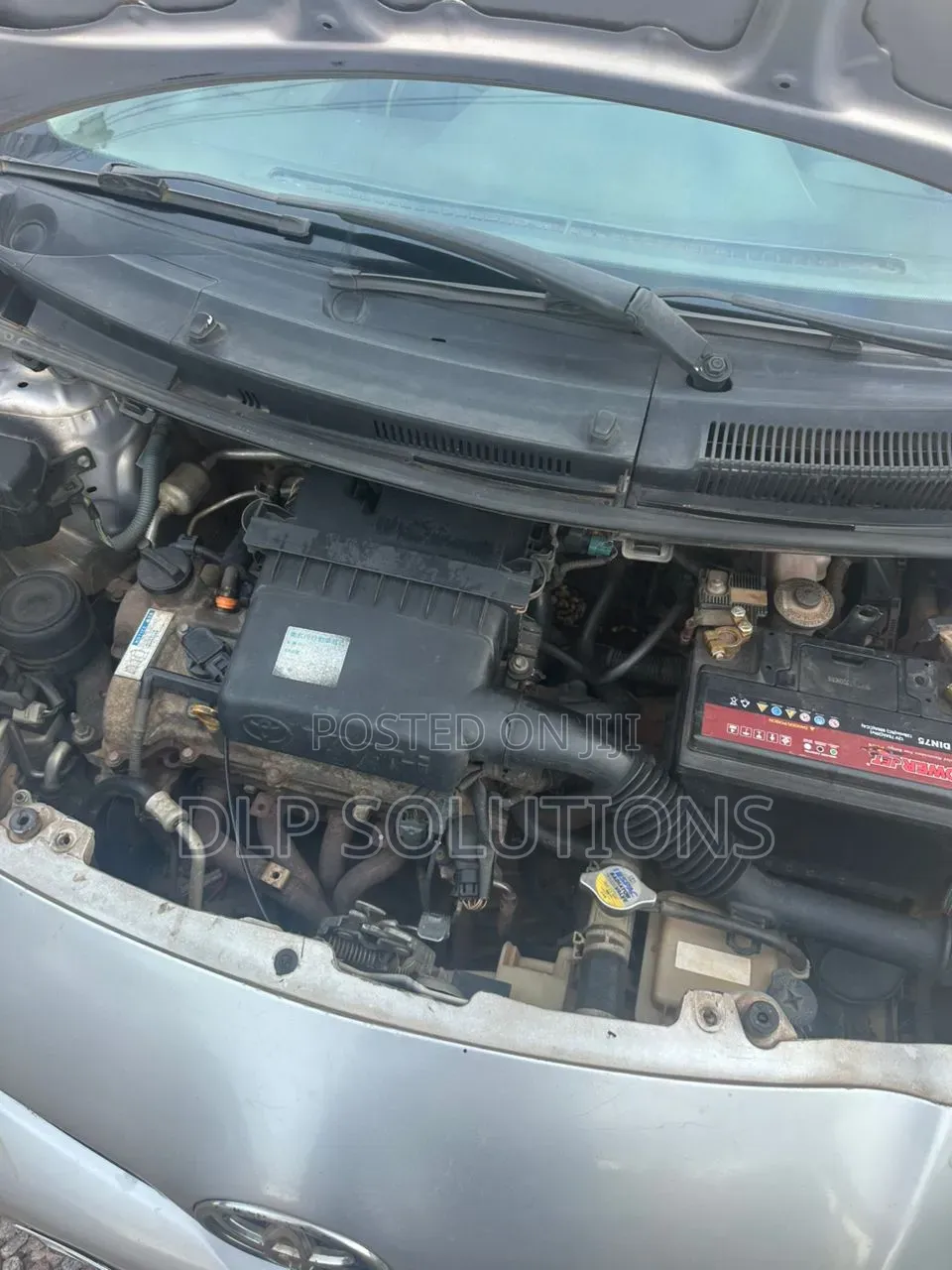 Toyota Vitz 1.3 FWD 5dr 2010 Silver