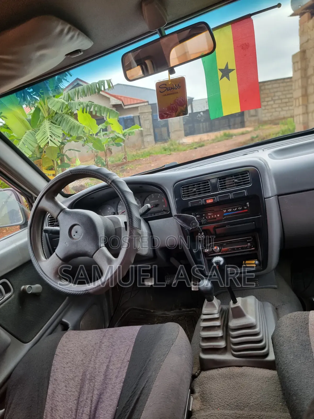 Nissan Hardbody 2009 White