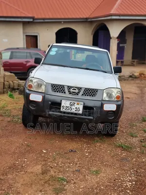 Nissan Hardbody 2009 White