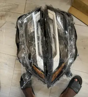 Toyota Rav4 2023 Headlight Available