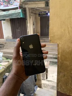 Apple iPhone XR 64 GB Black