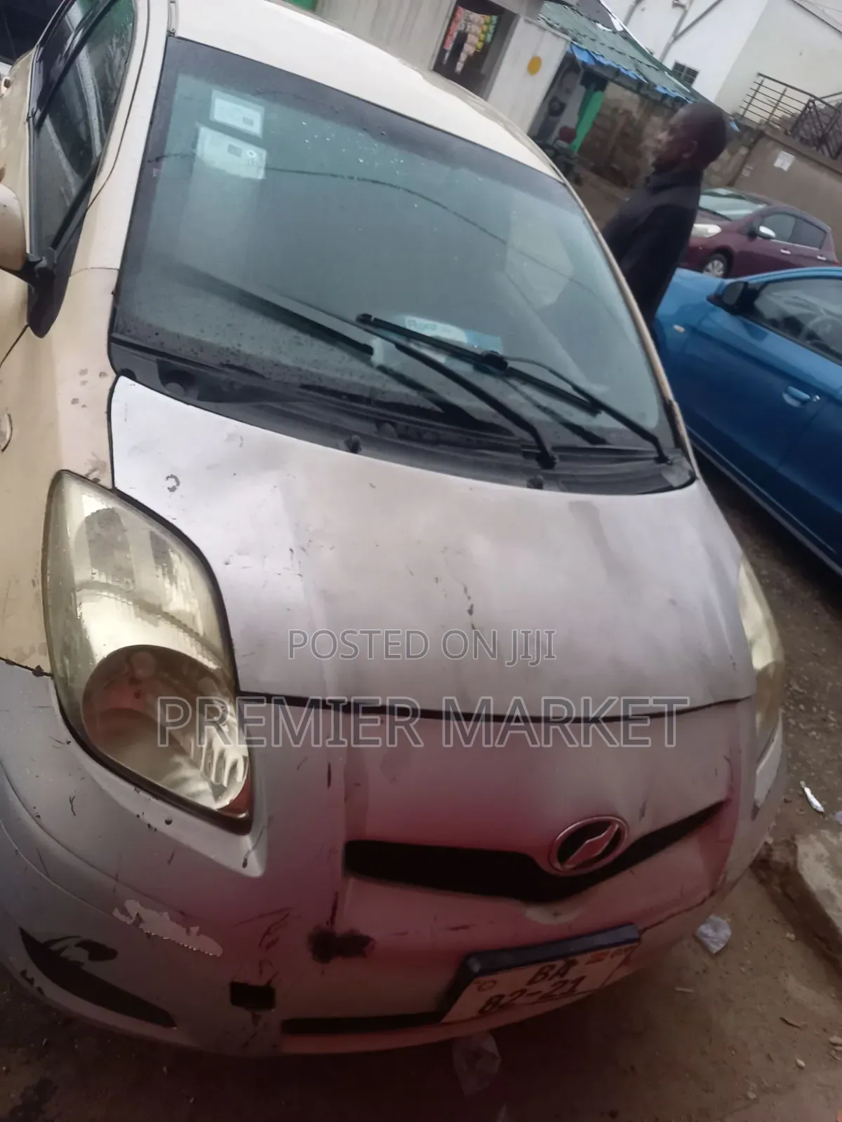Toyota Vitz 1.3 FWD 3dr 2010 Ivory