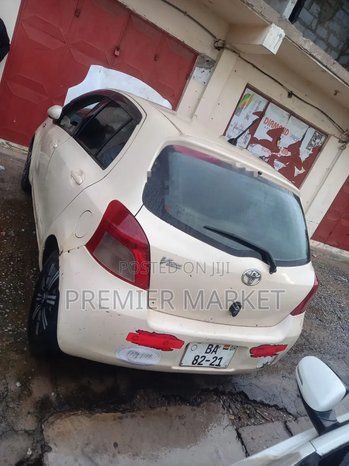 Toyota Vitz 1.3 FWD 3dr 2010 Ivory