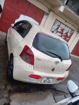 Toyota Vitz 1.3 FWD 3dr 2010 Ivory
