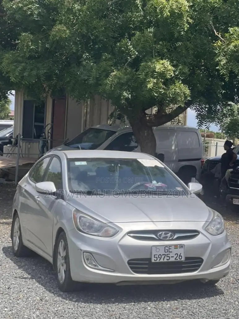 Hyundai Elantra 2013 Silver