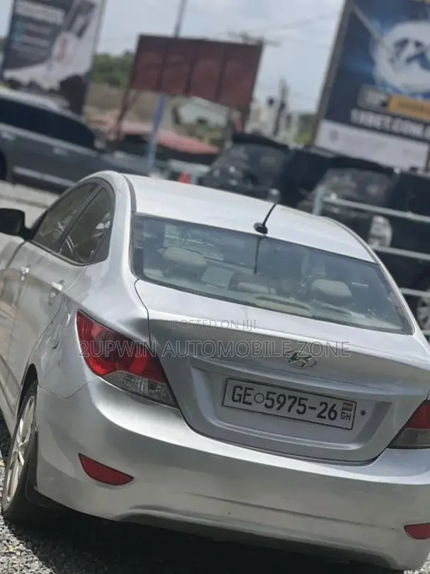 Hyundai Elantra 2013 Silver