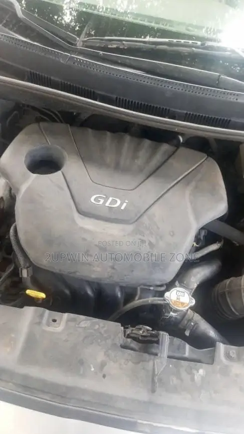 Hyundai Elantra 2013 Silver