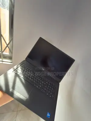 New Laptop Dell Precision 7760 32GB Intel Core i7 SSD 512GB