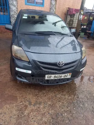 Toyota Yaris 2010 Gray