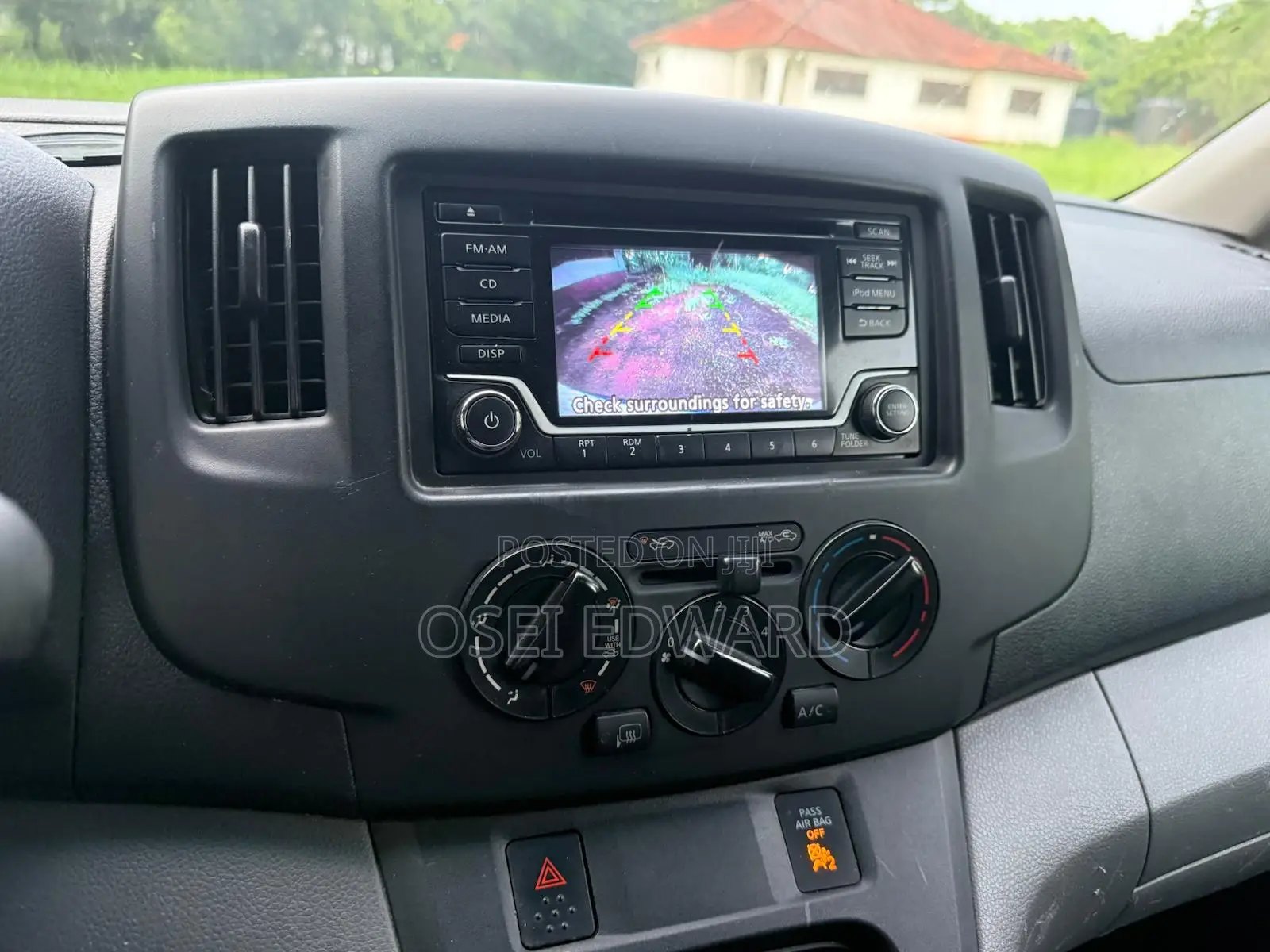 Nissan NV200 SV 2018 White
