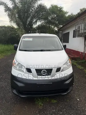 Nissan NV200 SV 2018 White