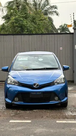 Toyota Vitz 1.3 AWD 3dr 2016 Blue