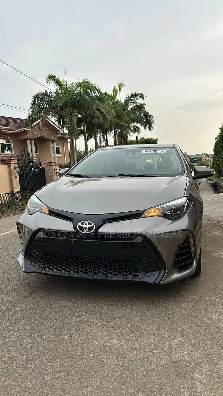 Toyota Corolla SE Special Edition 4dr Sedan (1.8L 4cyl CVT) 2017 Beige