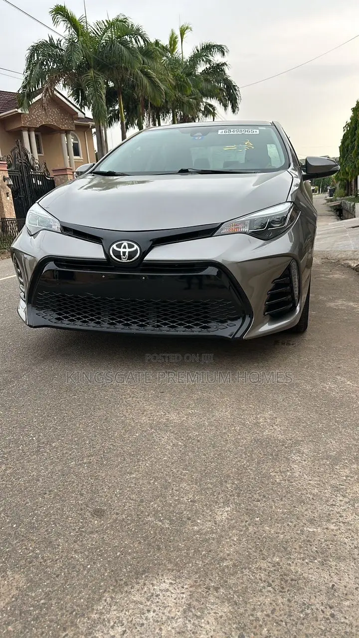 Toyota Corolla SE Special Edition 4dr Sedan (1.8L 4cyl CVT) 2017 Beige