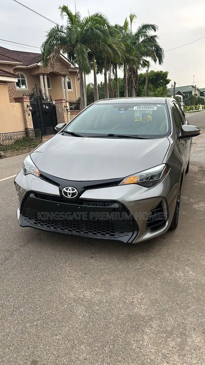 Toyota Corolla SE Special Edition 4dr Sedan (1.8L 4cyl CVT) 2017 Beige