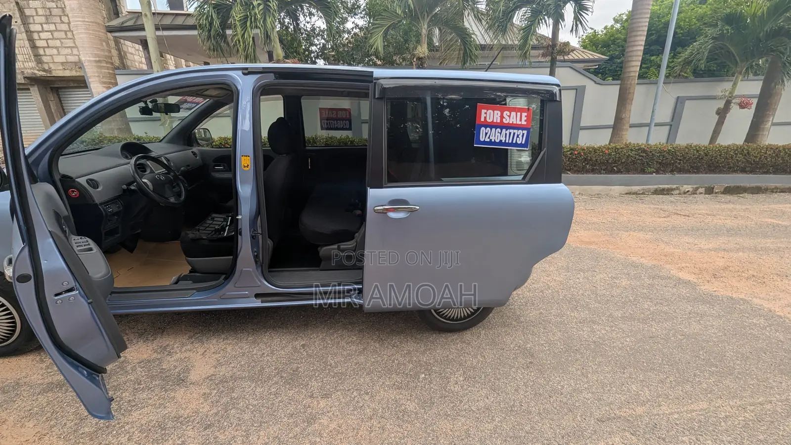 Toyota Sienta 2013 Blue