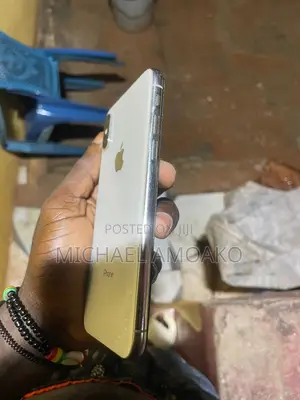 Apple iPhone XS 64 GB White