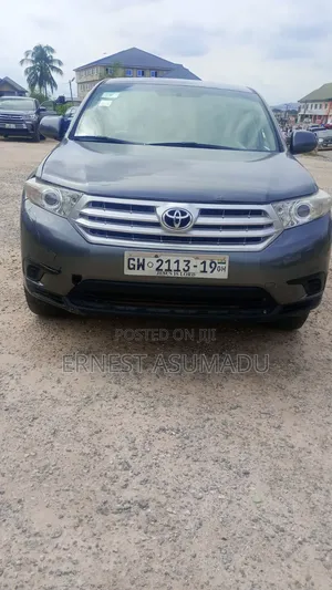 Toyota Highlander 2.7L 2WD 2013 Gray
