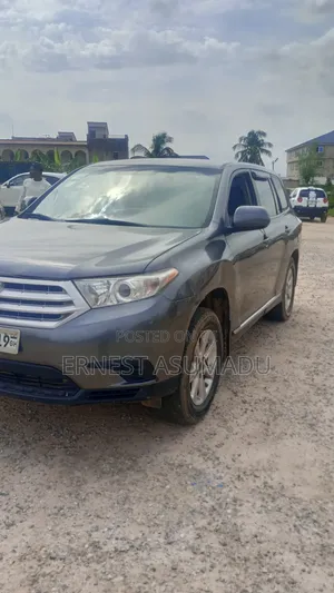 Toyota Highlander 2.7L 2WD 2013 Gray