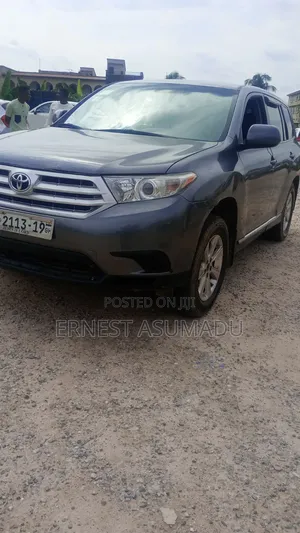 Toyota Highlander 2.7L 2WD 2013 Gray